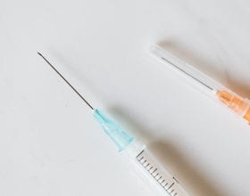 Szczepienia na COVID-19 a badania laboratoryjne